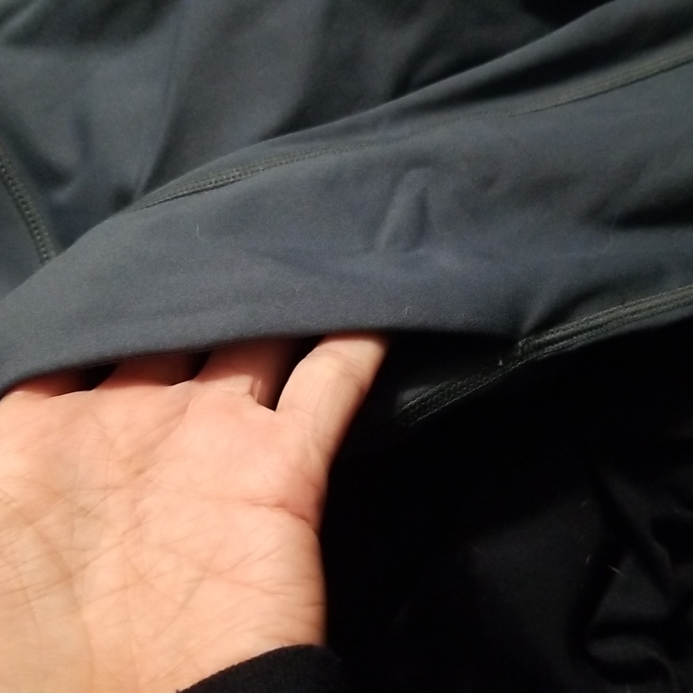 Fabletics Capris - image 2